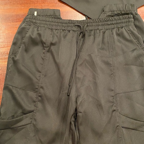 Cargo Satin Set - Picture 2 of 4